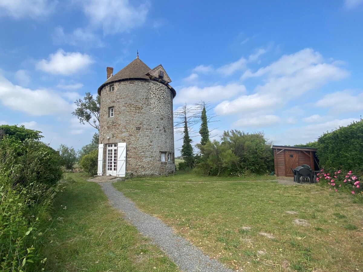 Former 19th century windmill in Cherrueix