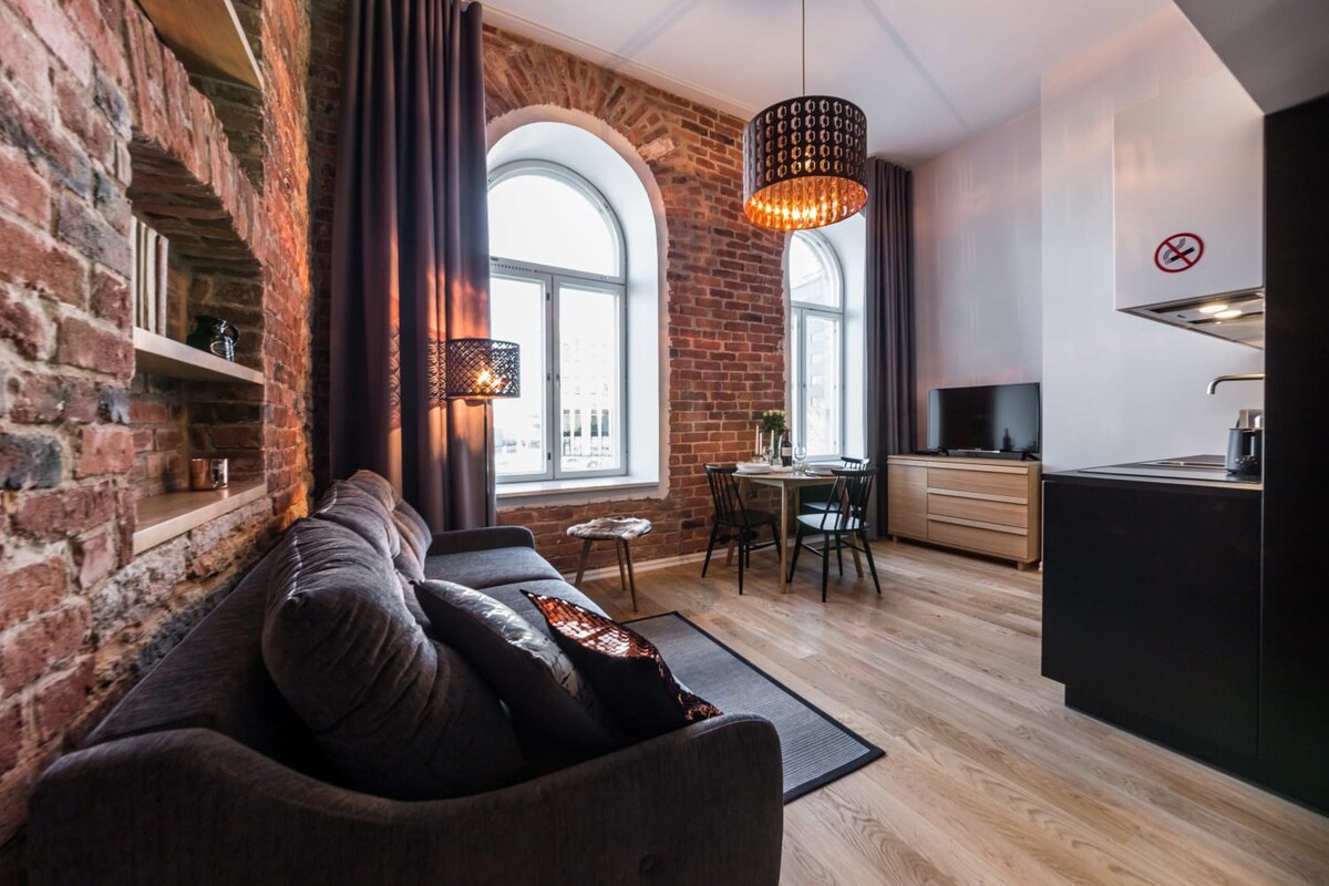 The Loft by the Old Town: Style Meets History