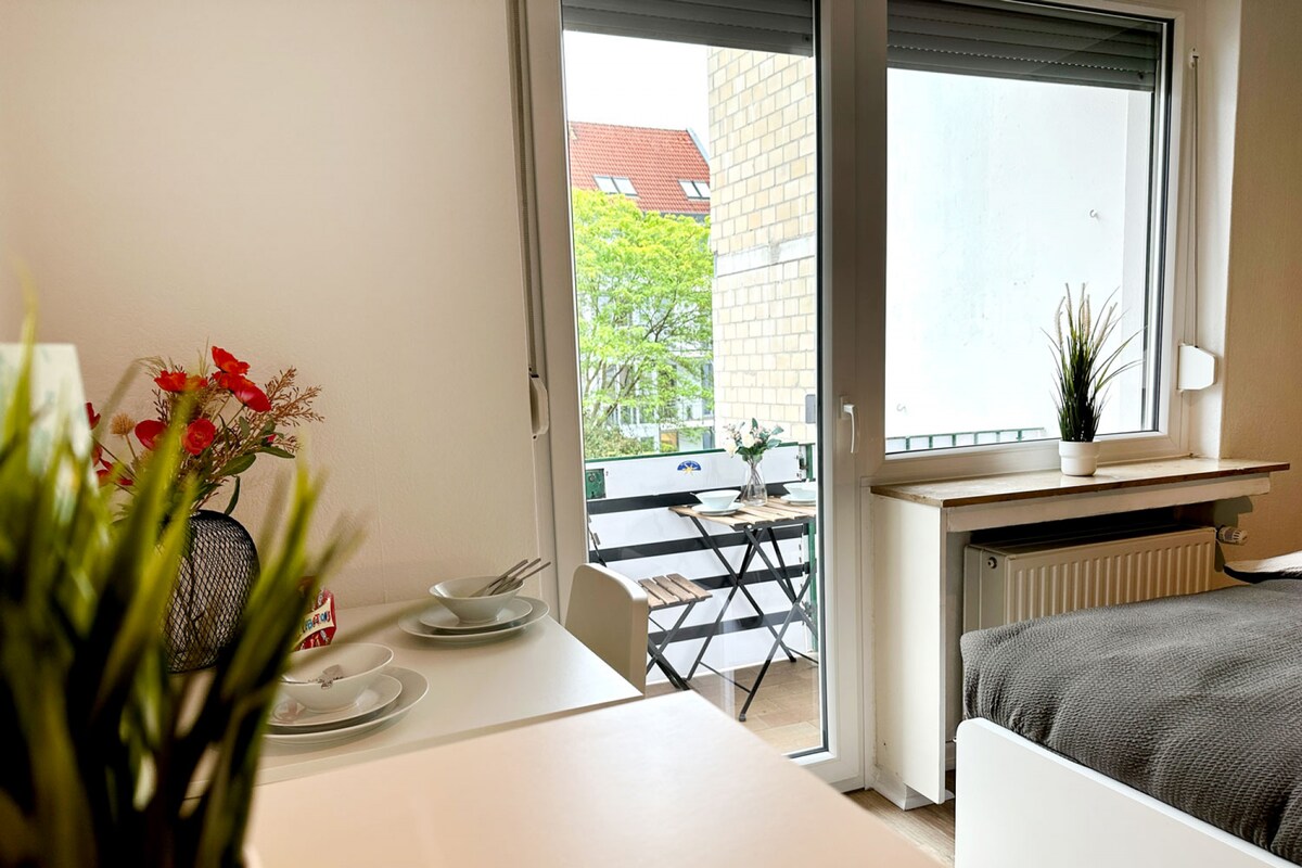 OS06 Work & Stay Apartment mit Balkon