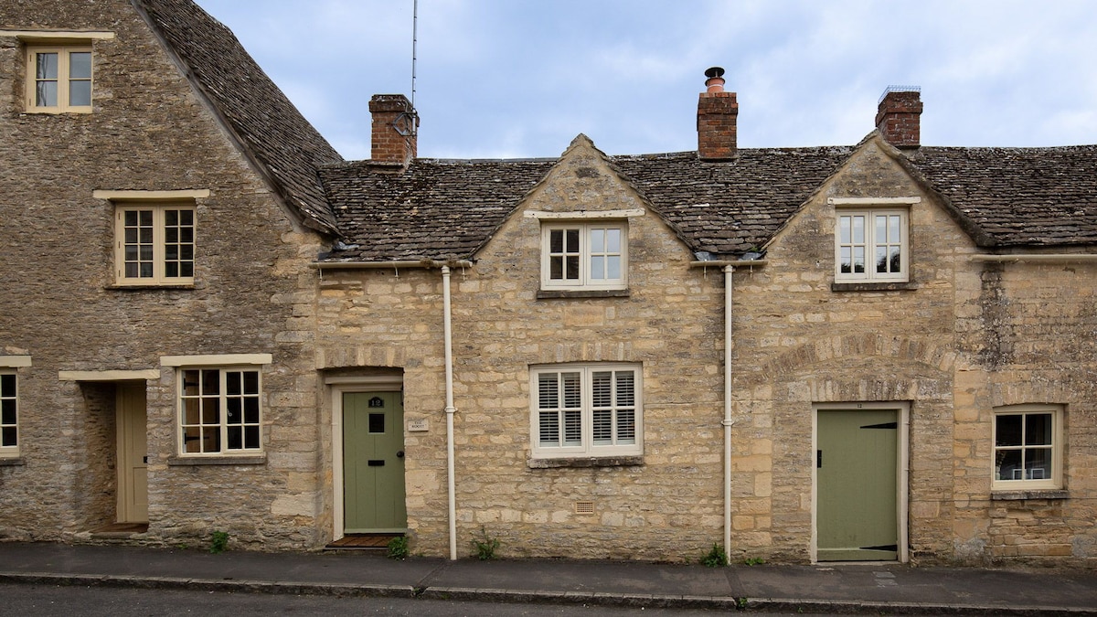 The Roost at Coln, Dog Friendly, near Cirencester