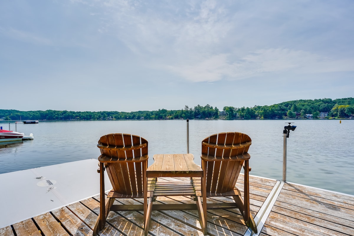 Lakefront Queensbury Home: Kayaks + Boat Dock