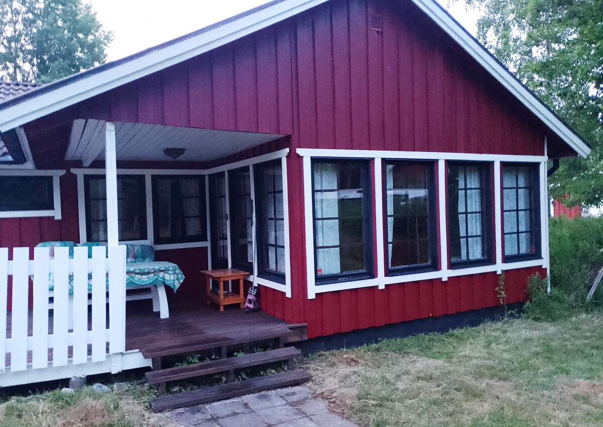 Holiday house in Grythem, Örebro, within walking d