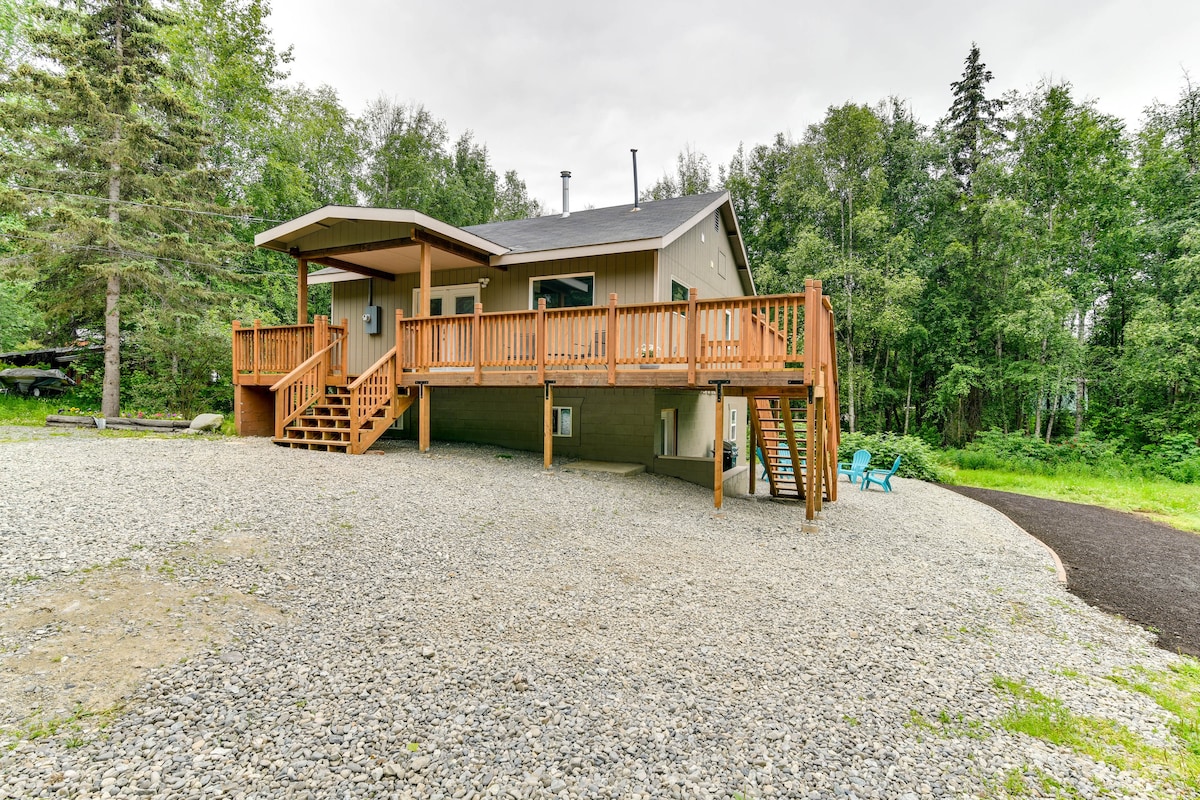 'Chugiak Moose Cottage' Near Chugach State Park!