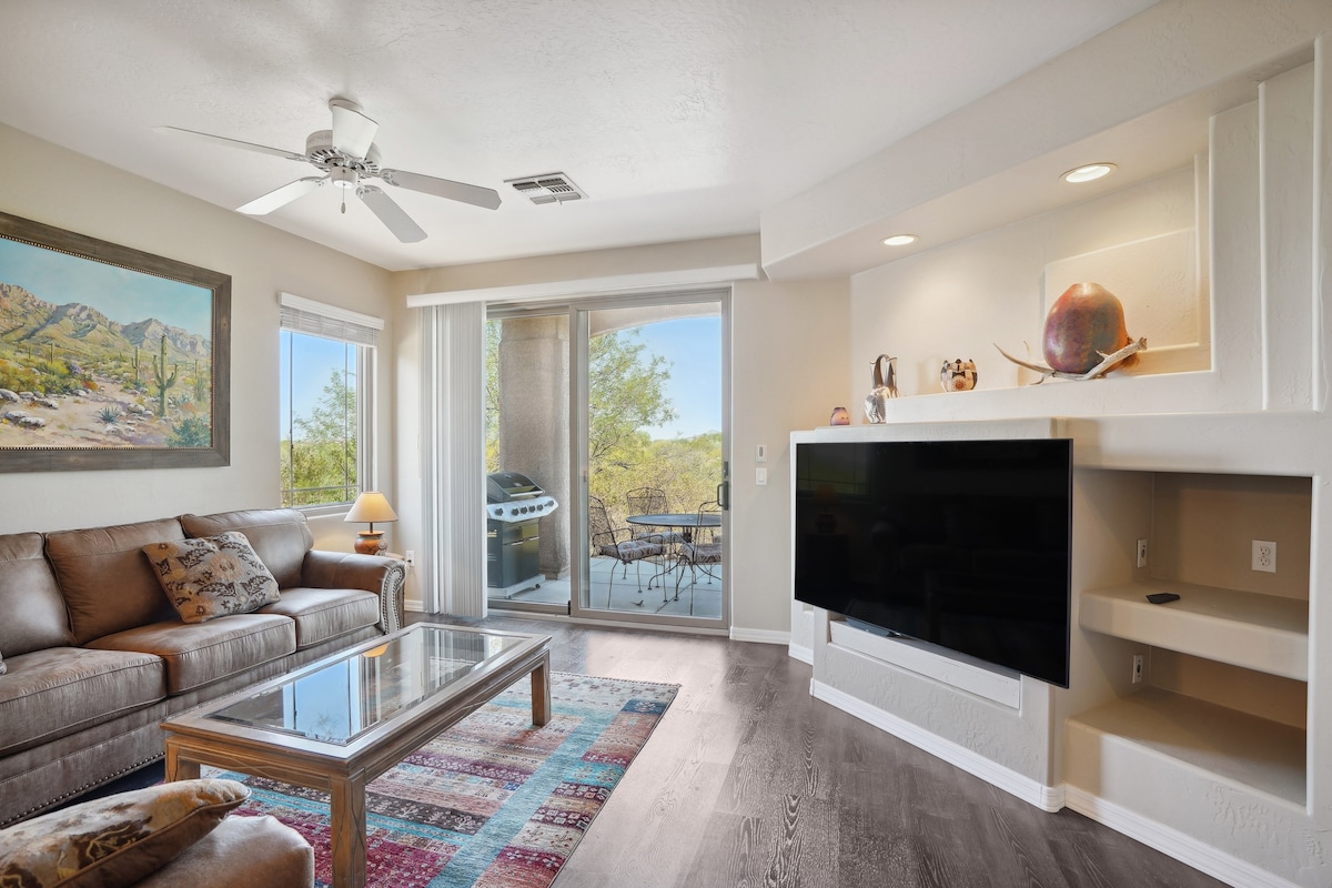 Oro Valley Condo w/ Desert & Mountain Views!