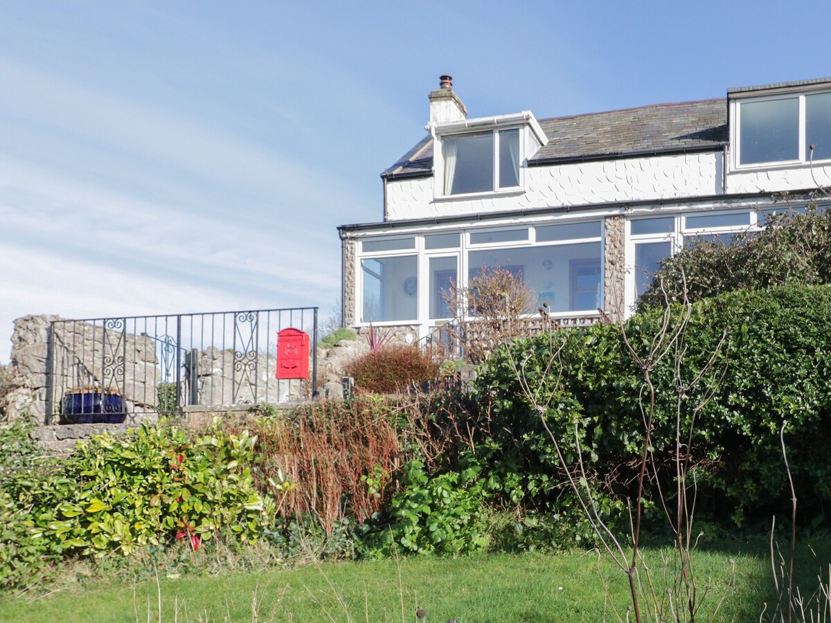 Two Bays and the Orme View Cottage