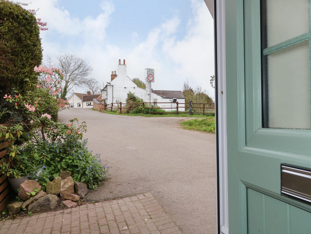 Periwinkle Cottage