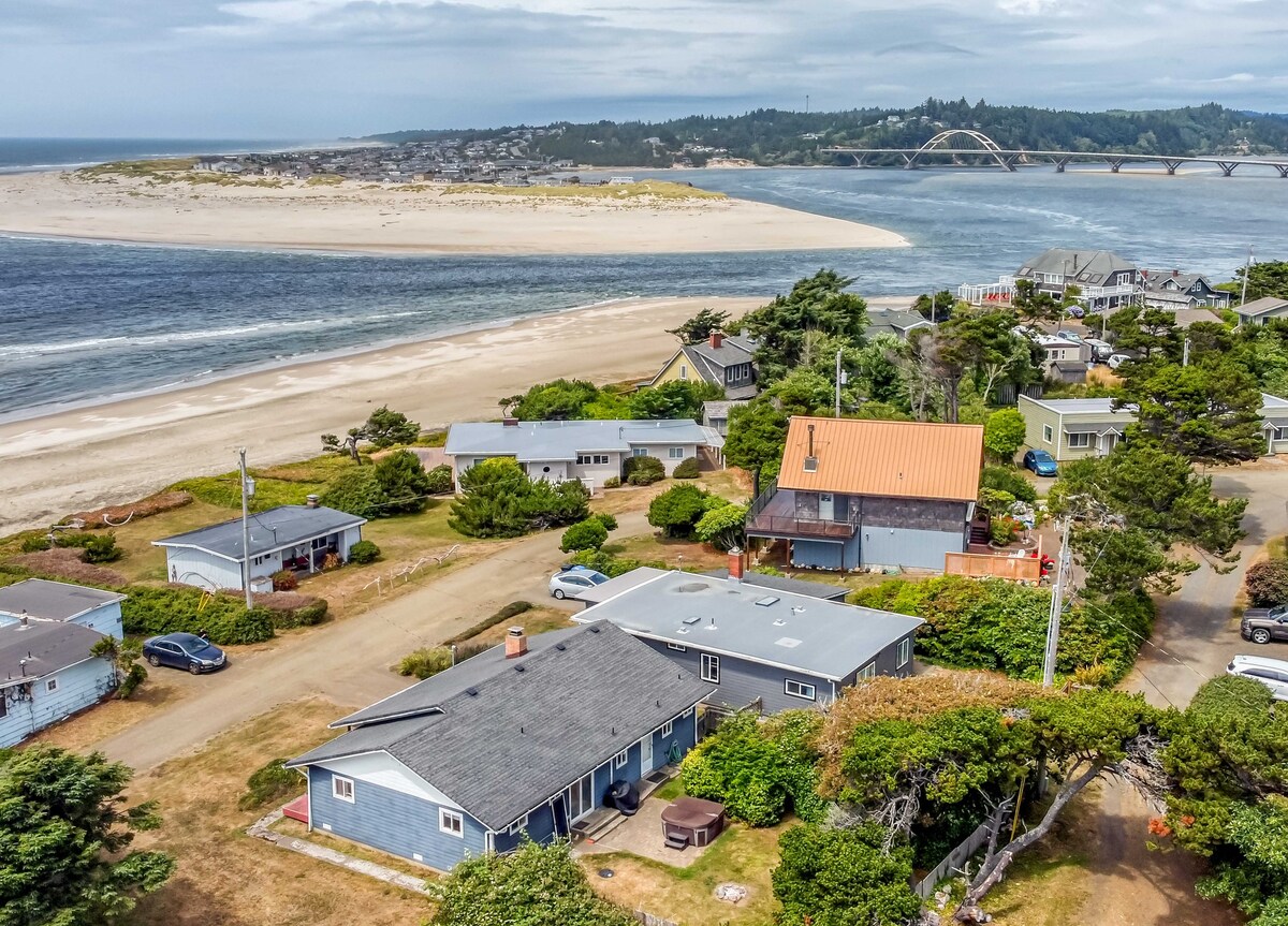 Oceanview Deck|Fenced Yard|Fire Pit|Hot Tub