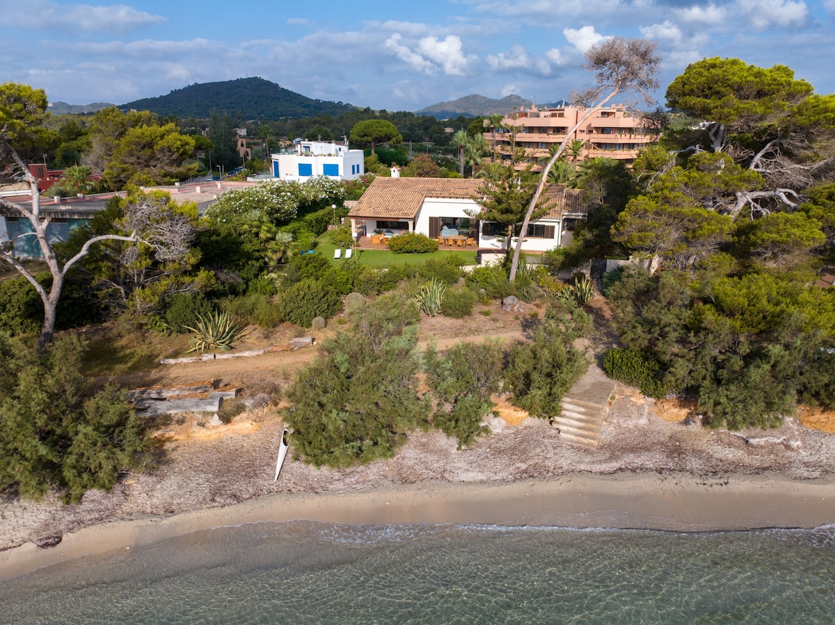 Villa Es Pinaro - Beach Front