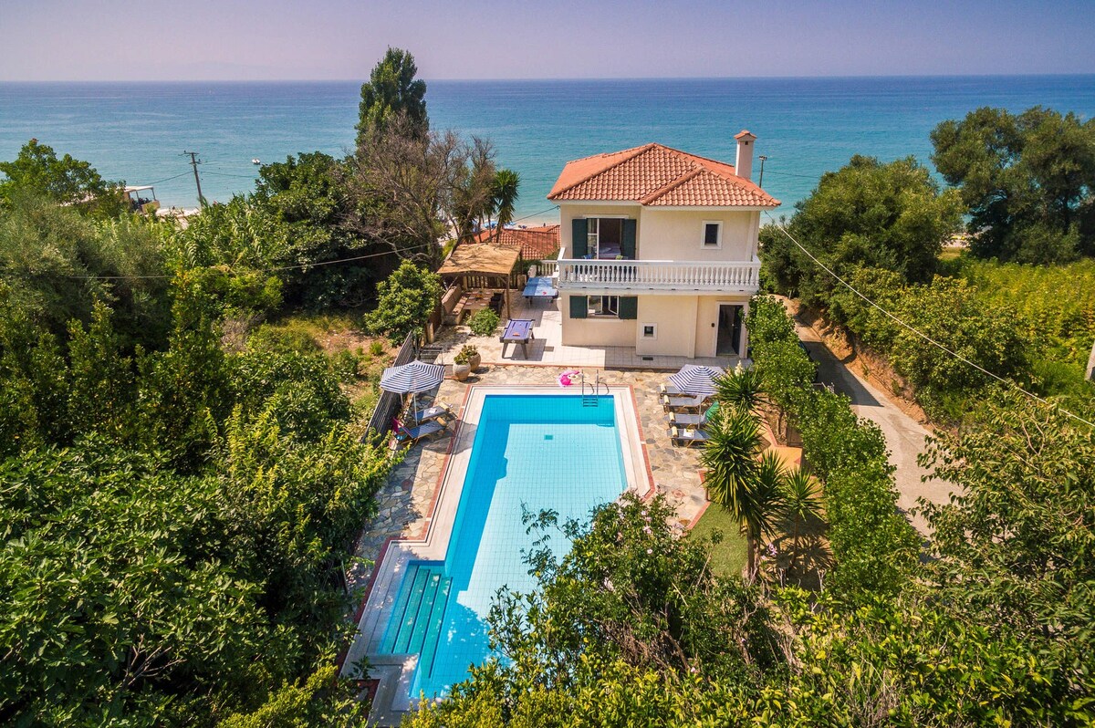 Villa Lourdas Beach by Villa Plus