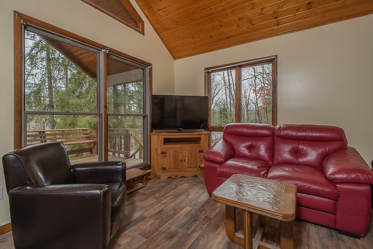 Fawn View Cabin | Centrally Located, 5 mi to Wisp