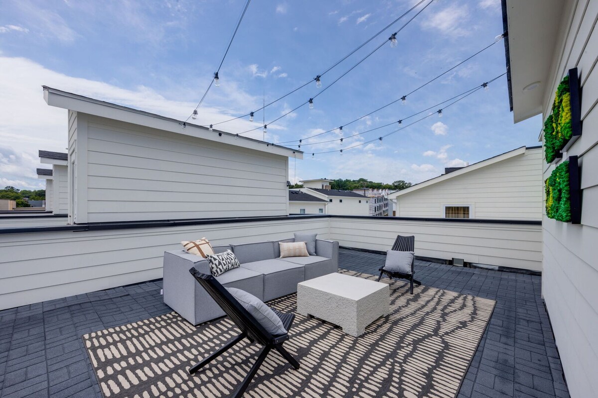 Unified 2une - Rooftop Deck - Mins to Downtown