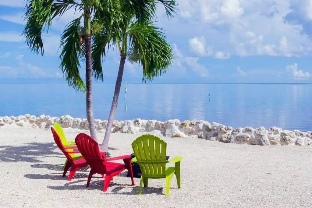 Oasis in The Keys-Kayaks/Paddle Boards/Cabana Club