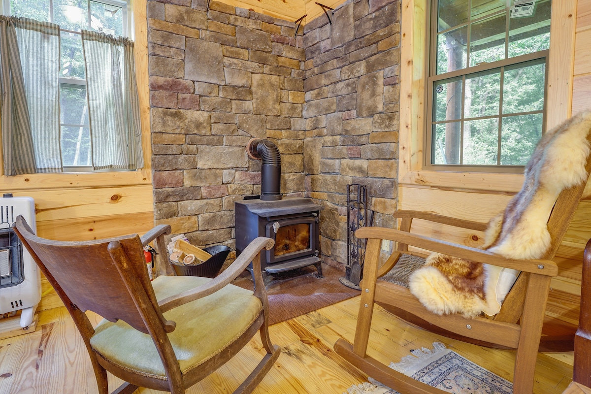 Marlinton Cabin Rental w/ Greenbrier River Access!