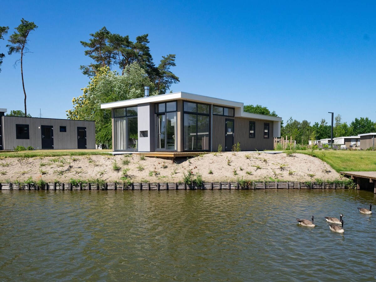 Modern chalet with dishwasher, in the green Kempen