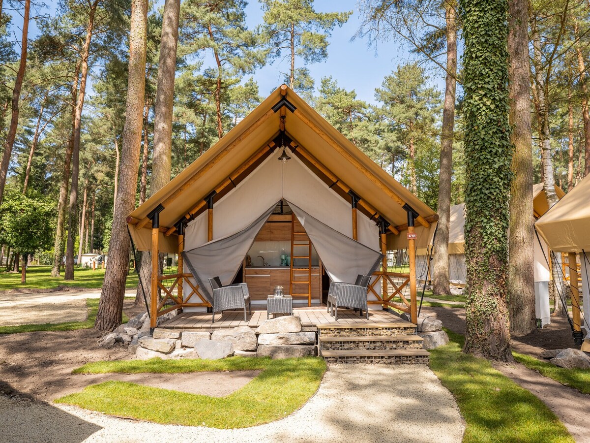 Tent lodge with bathroom, Maastricht at 16 km.