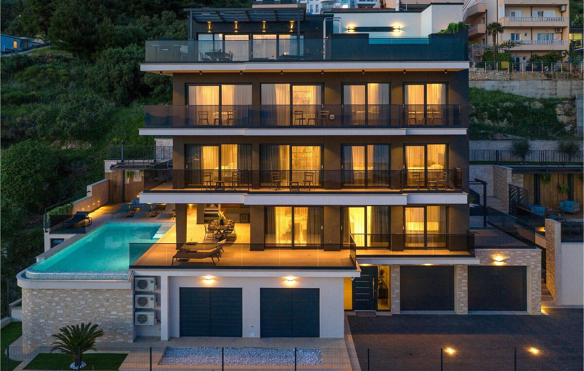 Villa Rhapsody 1 (Aurelia 1)