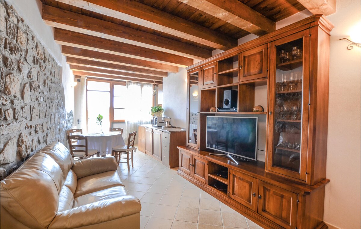 Beautiful home in Comano with WiFi and 3 Bedrooms