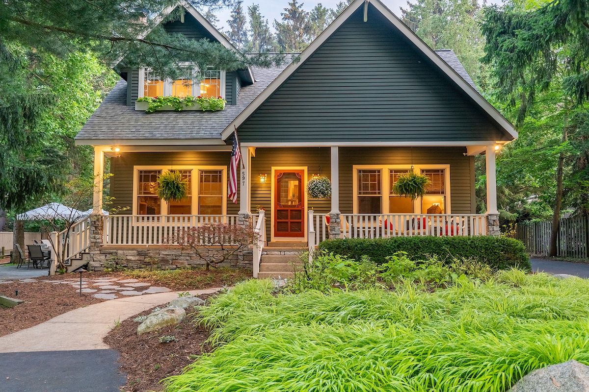 Green Gables - Idyllic Michigan Cottage