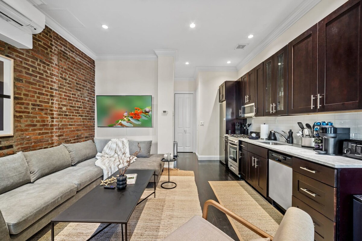 Hemlock by Rove Travel | UES 5BR Duplex w/ Roof