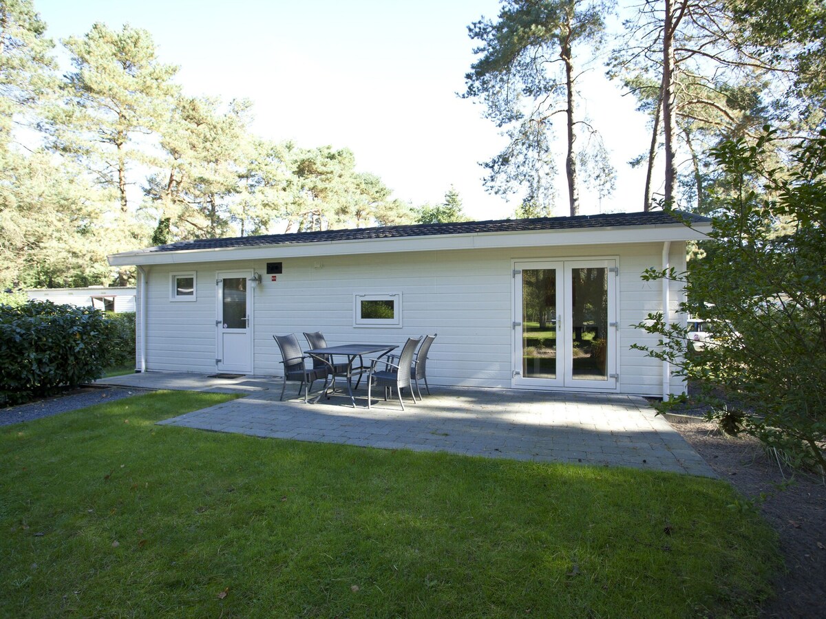 Chalet with a dishwasher on the Veluwe