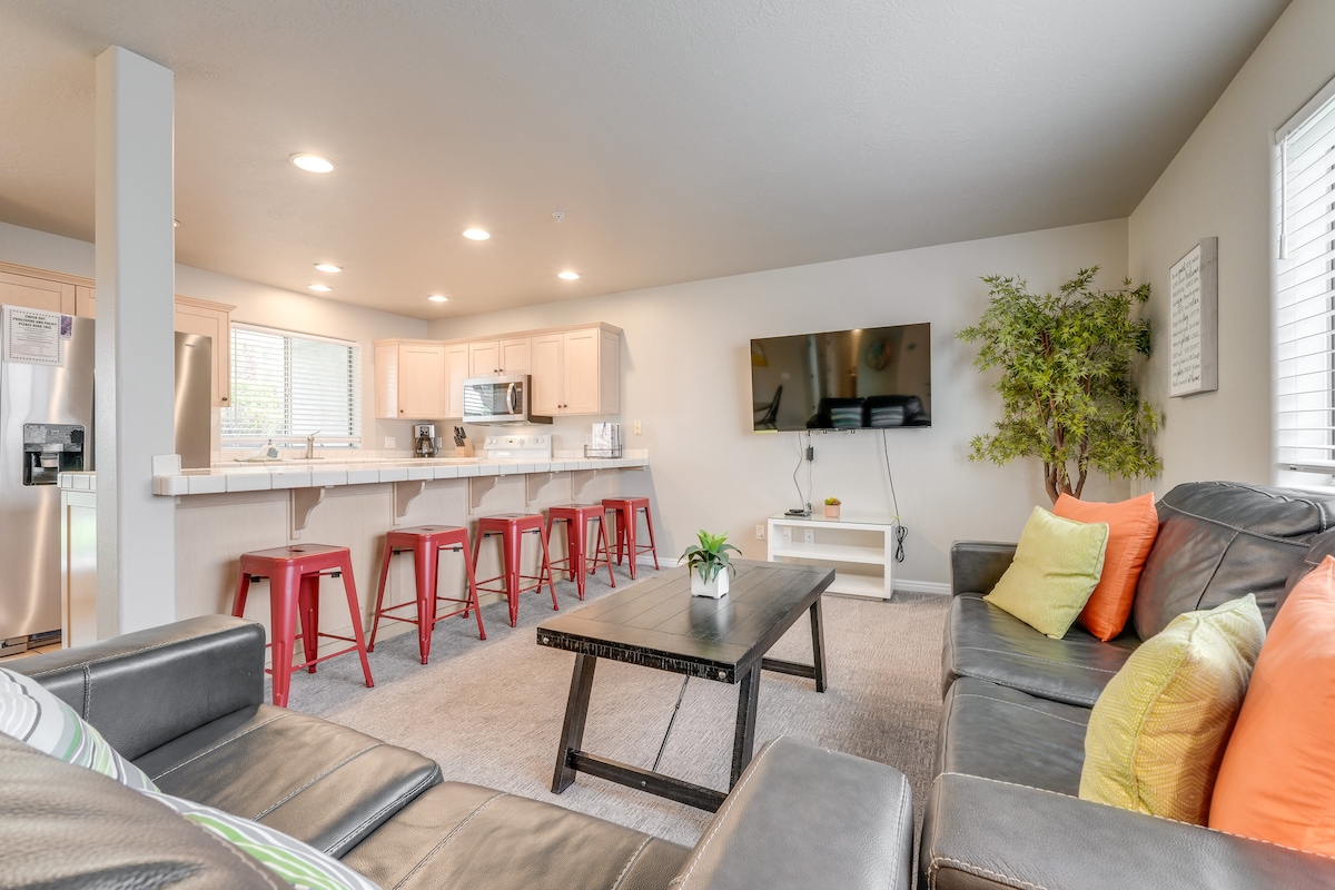 Family-Friendly St George Condo w/ Community Pools