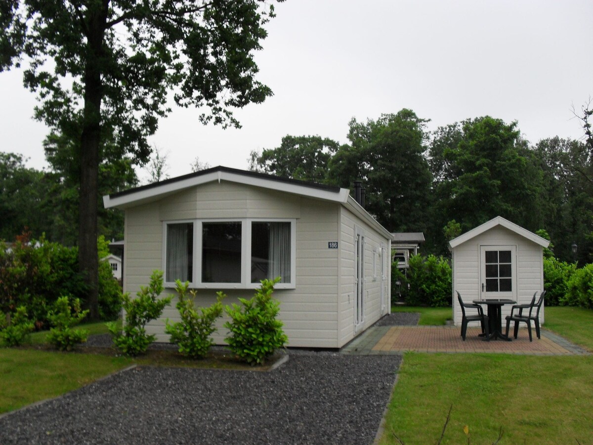 Detached chalet with garden and WiFi in Limburg