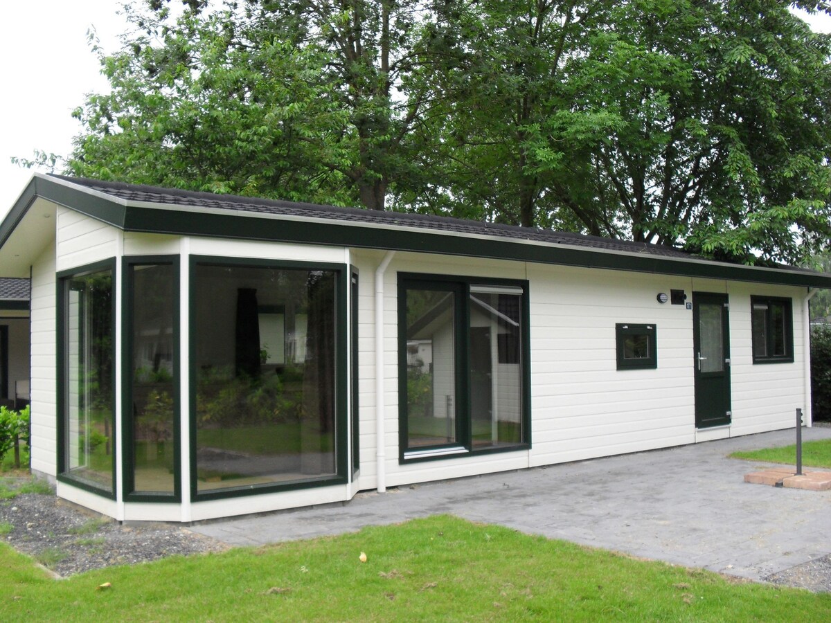 Detached chalet with dishwasher