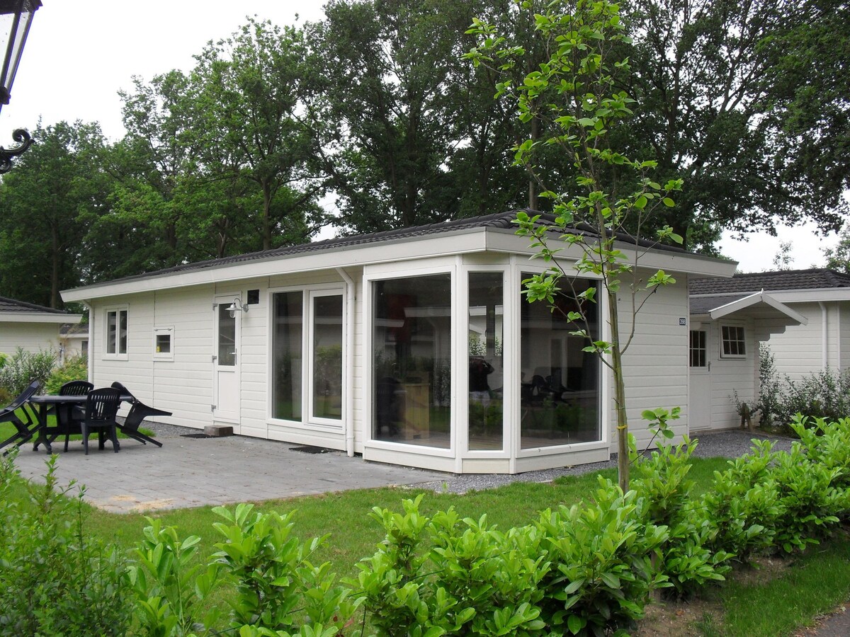 Detached chalet with dishwasher