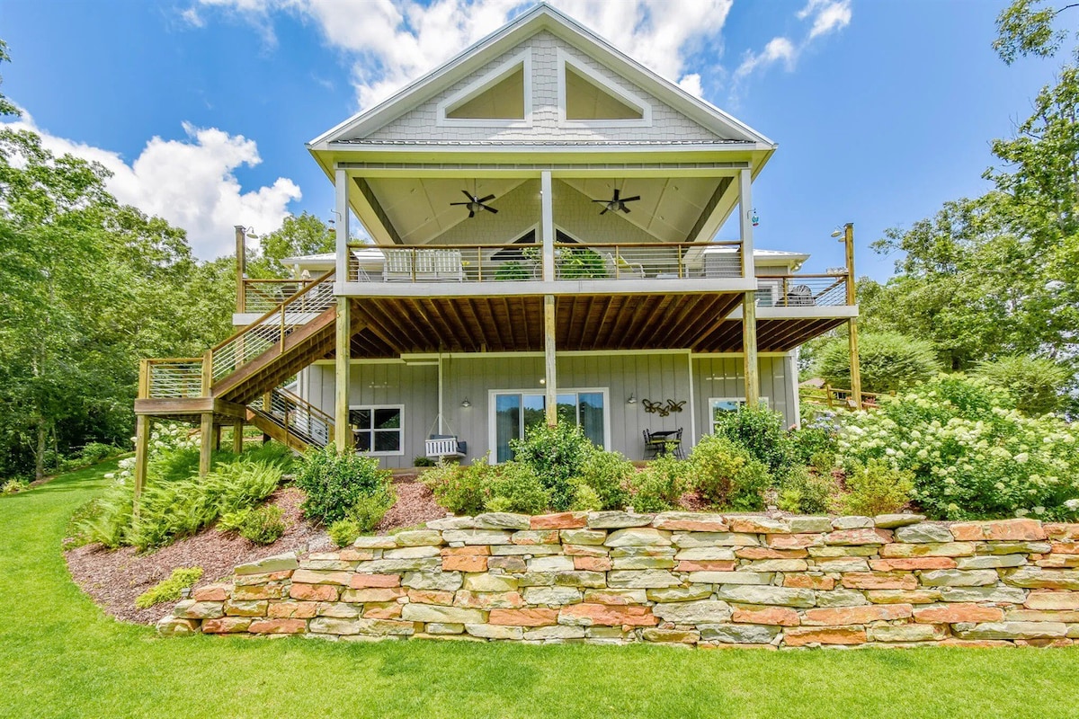 Mallard Cove Lake Martin-Auburn Games-Rent Pontoon