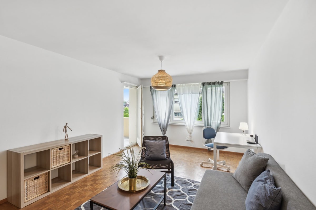Calm & Cozy Apartment Outside of Zurich