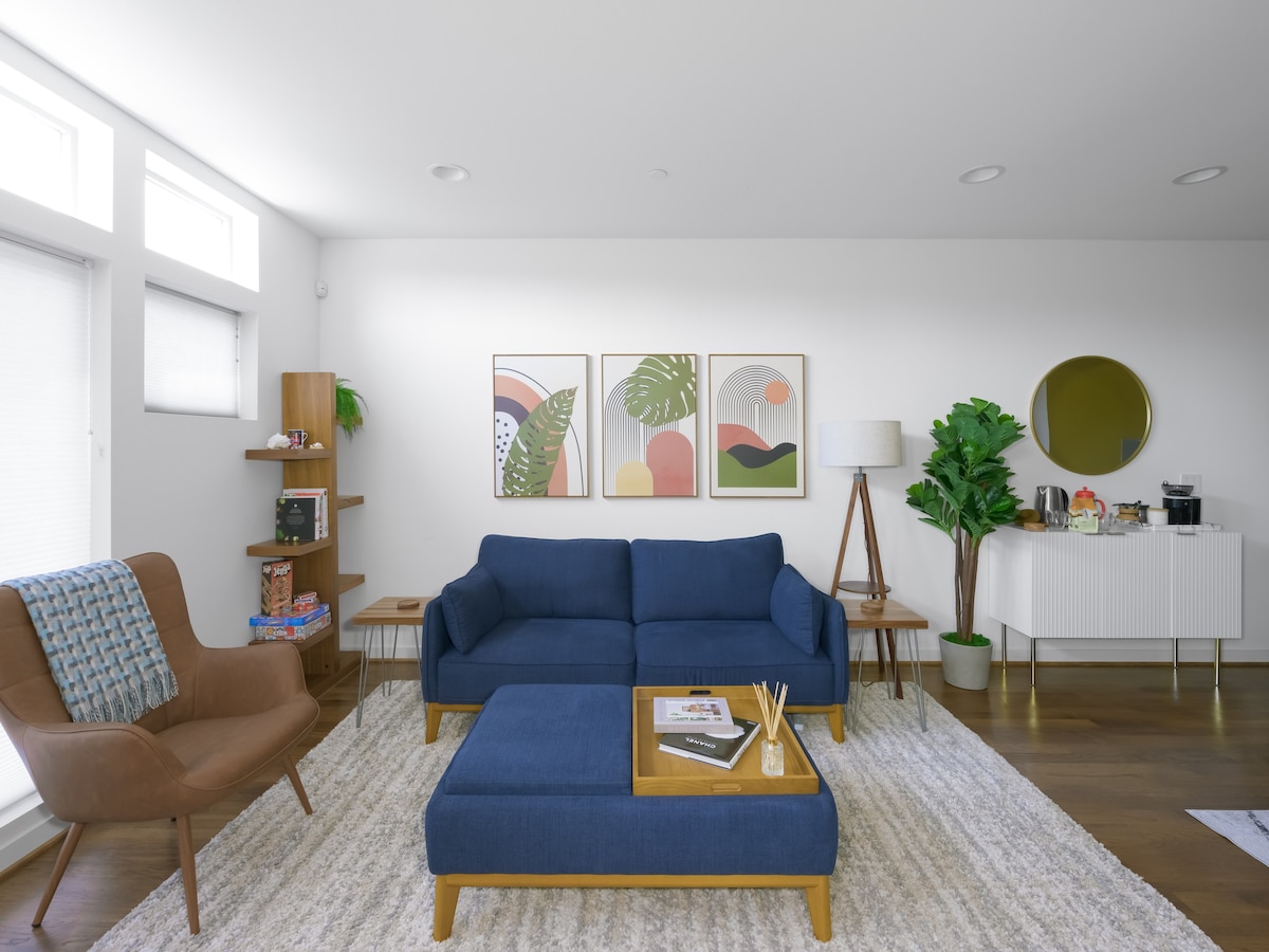Stylish Mod Townhome | Greenwood & Phinney Vibes!