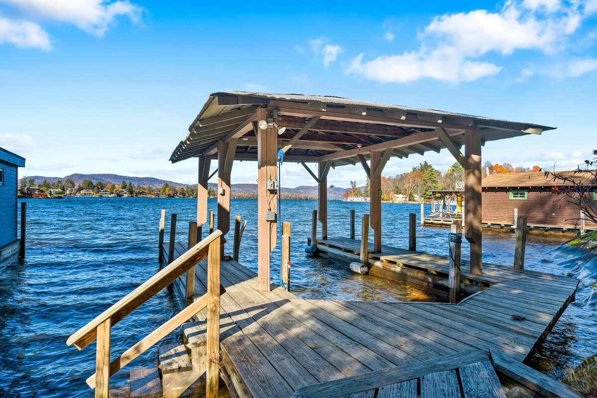 Scenic lakefront 4BR with water access & dock