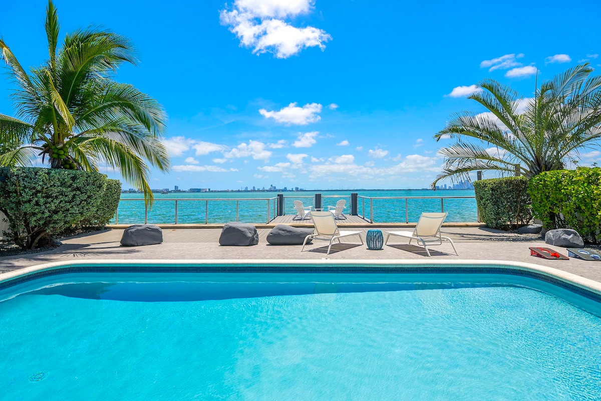 NEW - Best Bayfront View Villa with Heated Pool