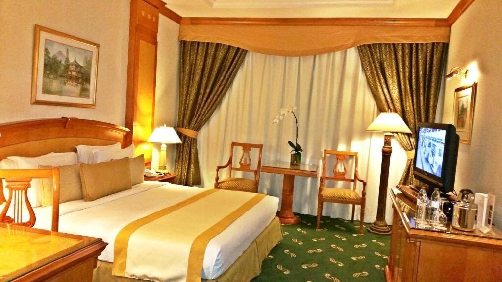 Deluxe Room Near Madina Super Market by E R