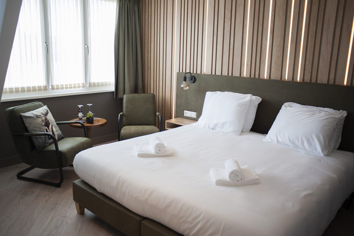 2-person Comfort Hotel Room