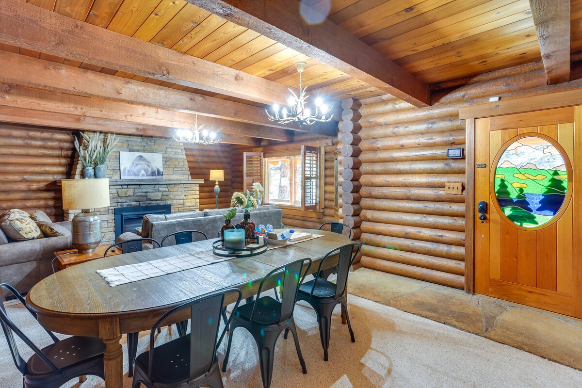 Pet-Friendly Bayfield Cabin Rental with Hot Tub!
