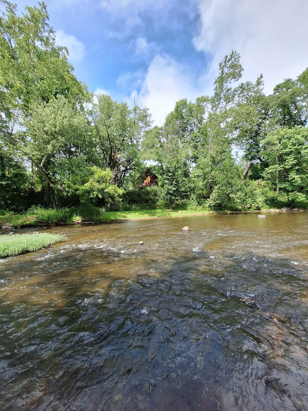 Neshannock Creekside Log Cabin