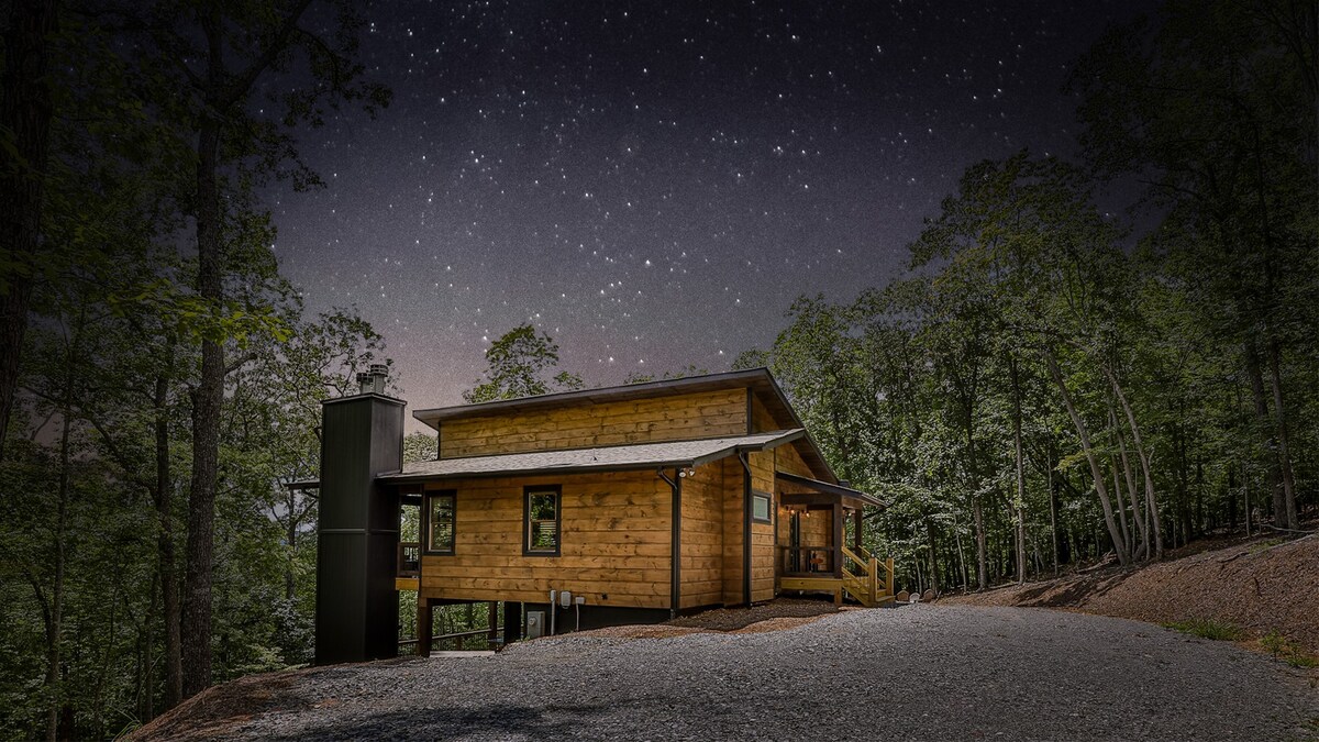 Starry Night Lodge | Morganton, GA