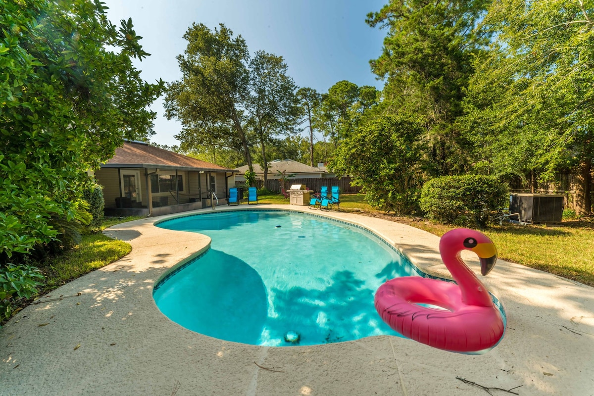 "Serenity at Chatwood" Pool, Hammock,  Grill