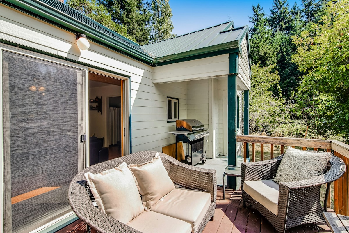 Darling 1BR Valleyview Whidbey Island