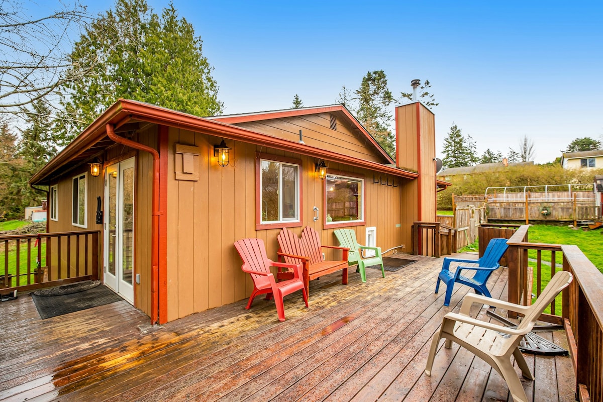 Secluded 3BR Whidbey Island Dog Friendly | Deck