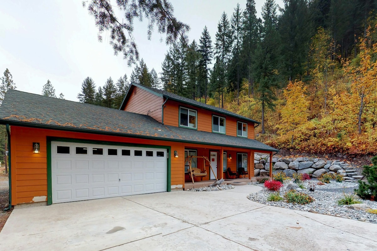 Serene 4BR Ski In/Out Mountainview Ski In/Out