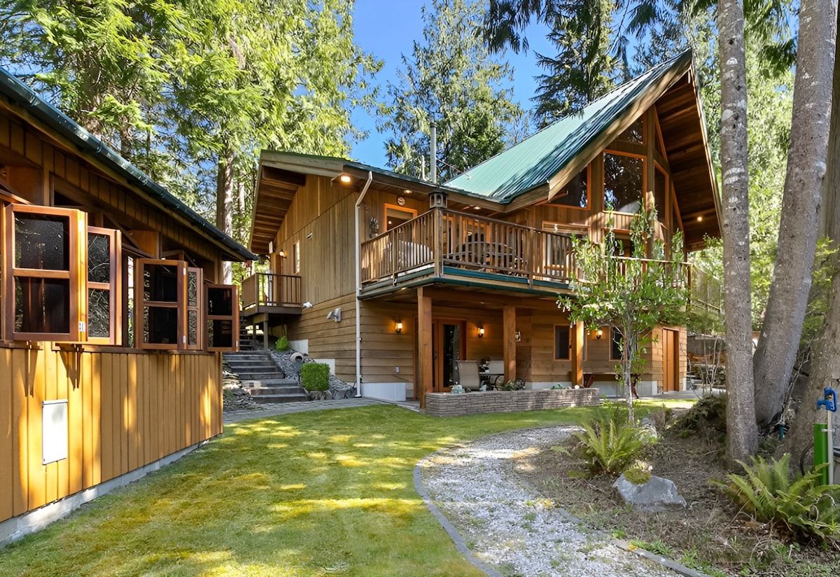 Glacier Creek Chalet