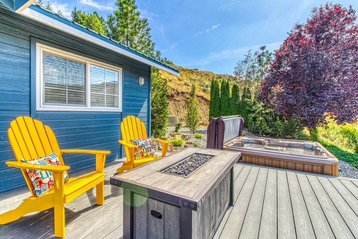 3BR Mountainview | Hot Tub | Deck | Fireplace