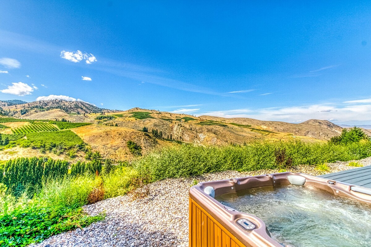 3BR Mountainview | Hot Tub | Deck | Fireplace
