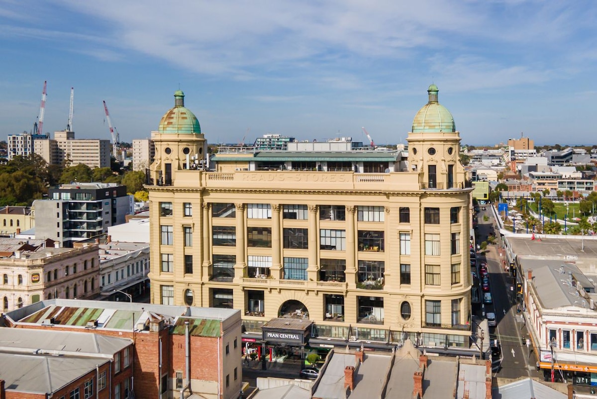 New York Style Apt in Iconic Prahran Central