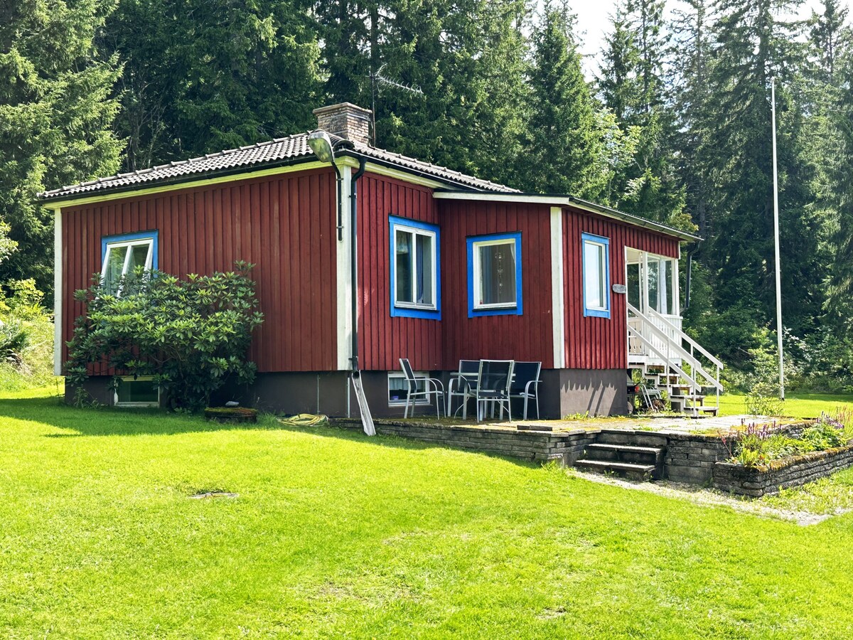 Cozy cottage by Kroppefjäll in Högsäter | Se17012