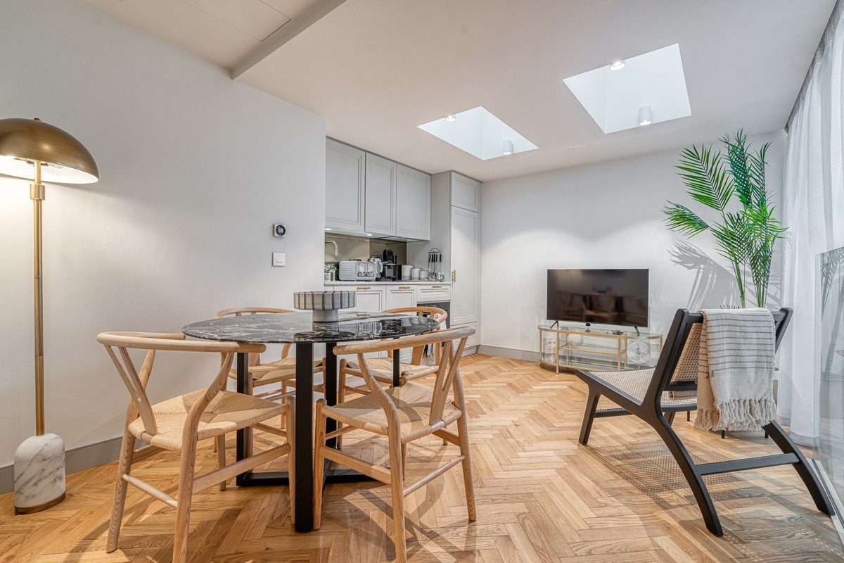 Cozy and modern apt near Westminster Abbey