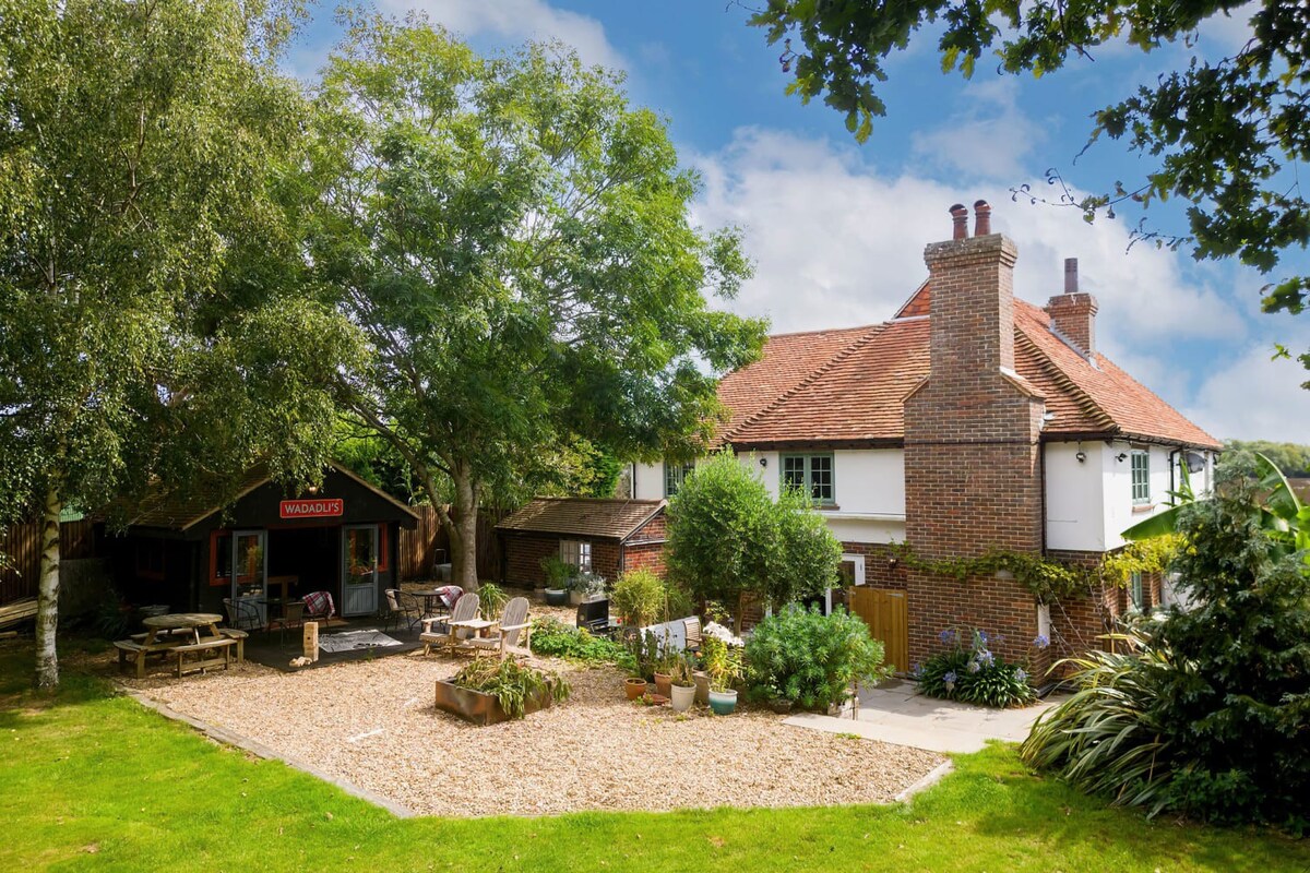 Tranquil Luxe in Country Cottage