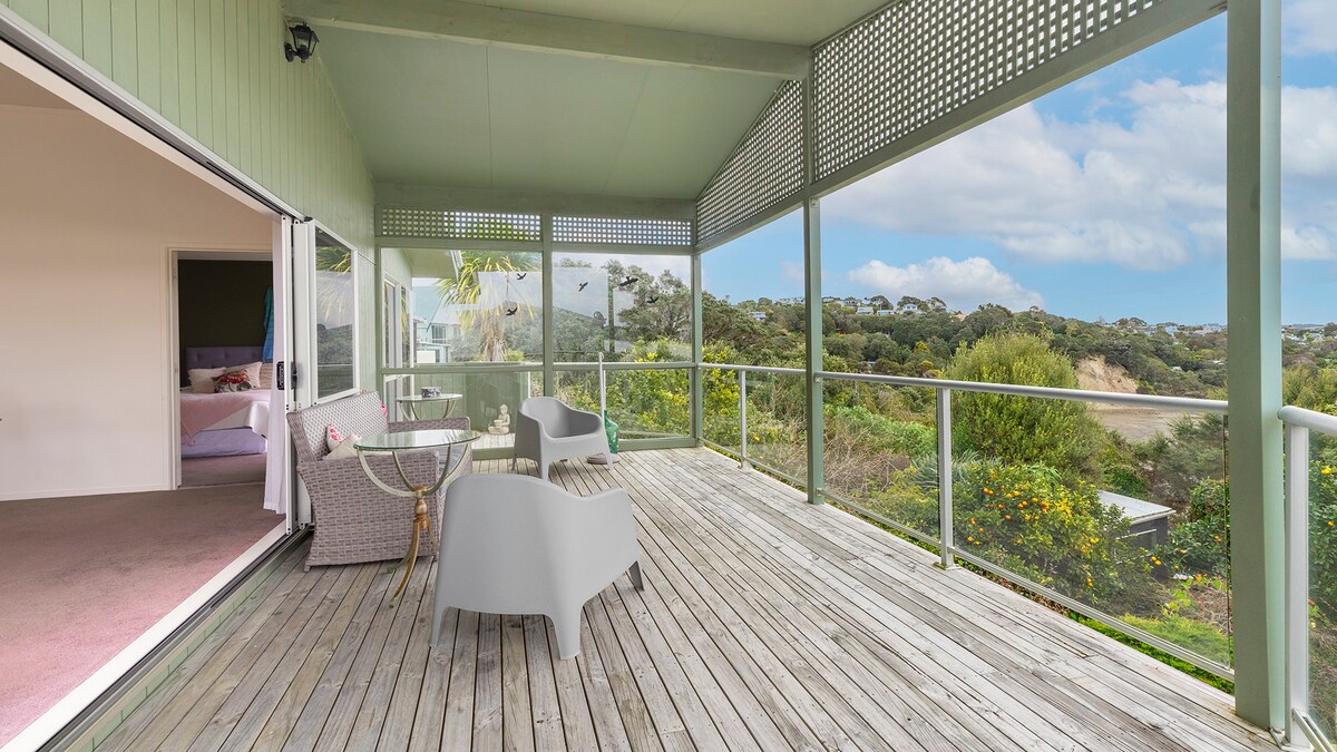 Relax Away - Snells Beach Holiday Home